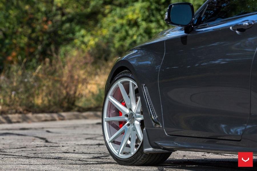Детали экстерьера Infiniti Q60 on Vossen Wheels (VFS1) 2017 года  (фото 23 из 28)